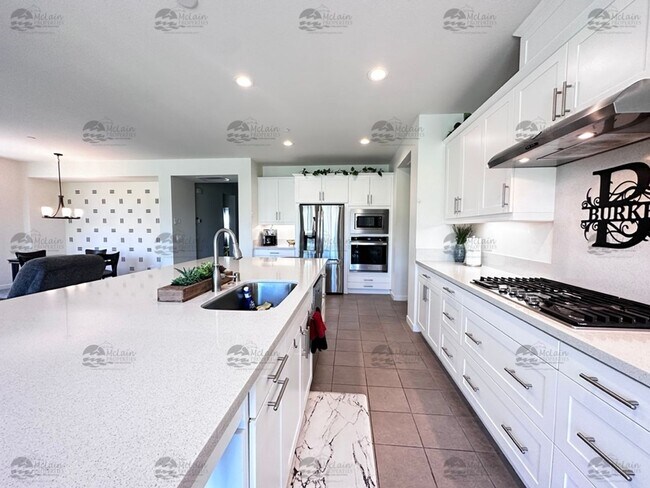 Building Photo - Luxury 5 bedroom, 3 bath home in Bonsall!