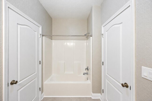 Building Photo - 3269 McMillan Creek Dr