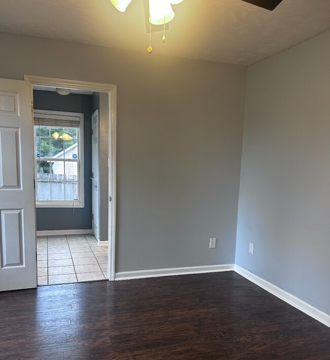 Building Photo - 137 Haywood Dr