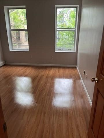 Building Photo - 323 Eldert St