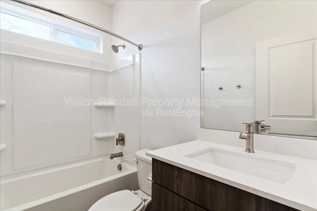 Building Photo - 2342 Leigh Ln