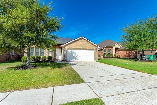 Building Photo - 24807 Lazy Tee Ln