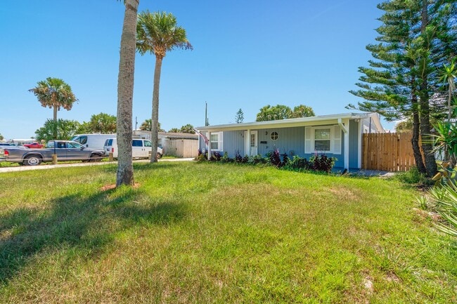 Building Photo - Updated Beachside Ormond Home