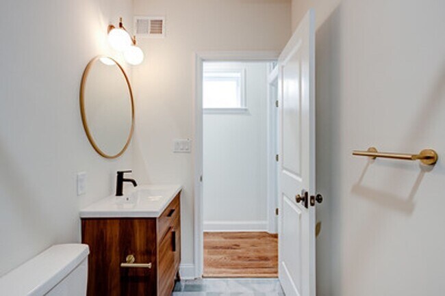 Building Photo - 513 Cobbs Creek Pkwy