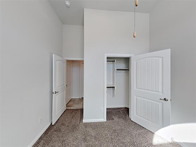 Building Photo - 9113 Golden Hollow Ln