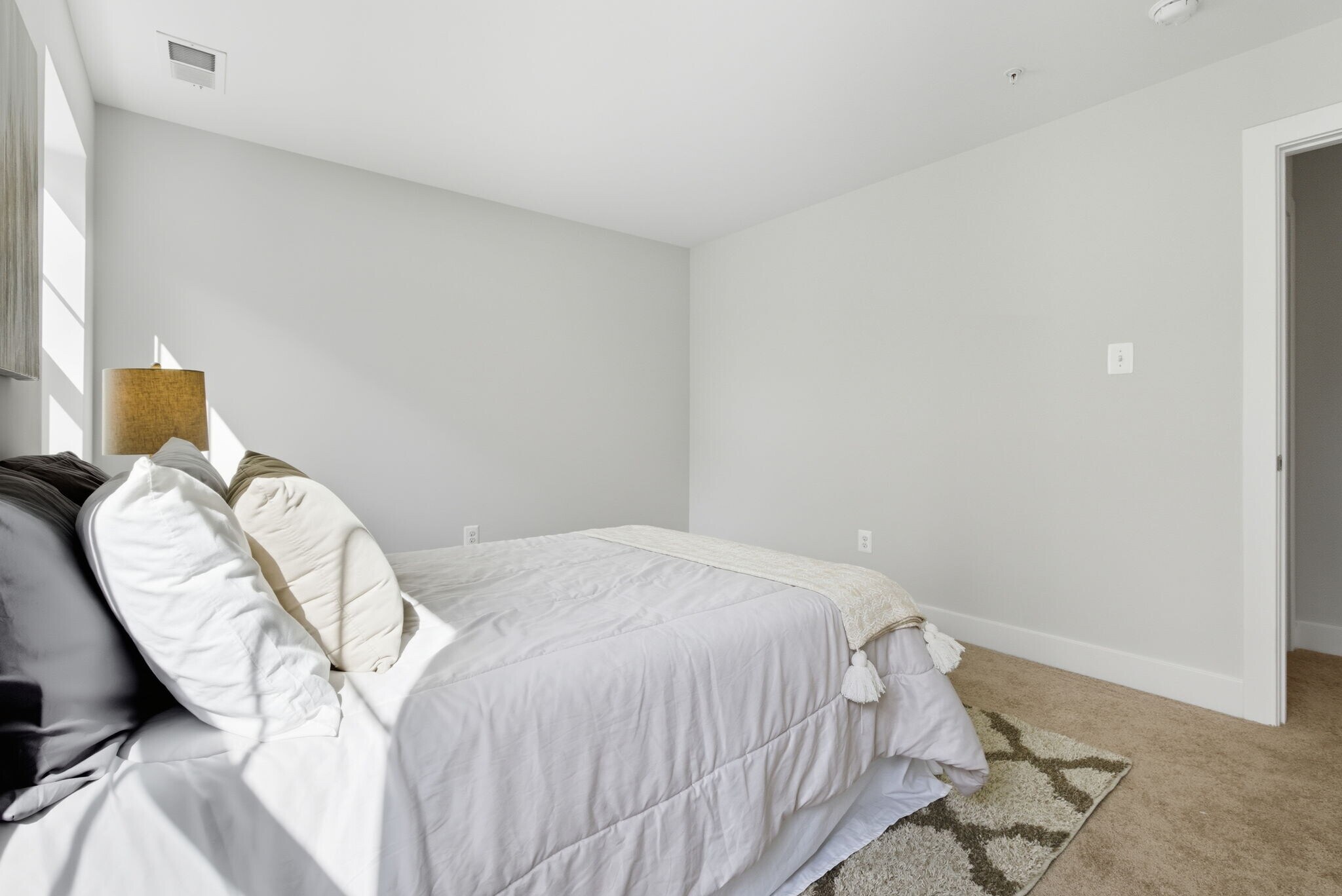 Building Photo - 328 Ridge Rd