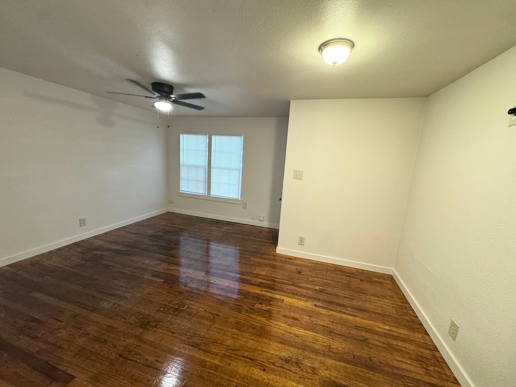 Building Photo - 2323 Basse Road