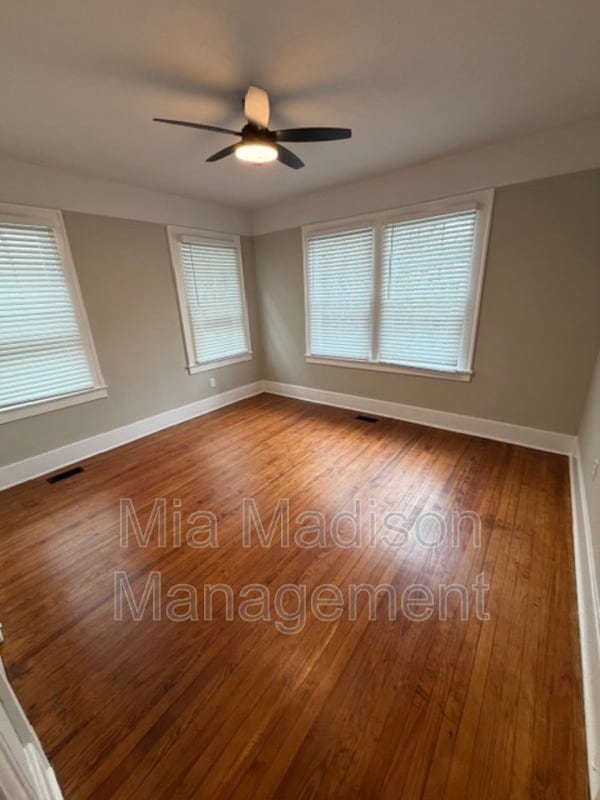 Building Photo - 801 E 39th St