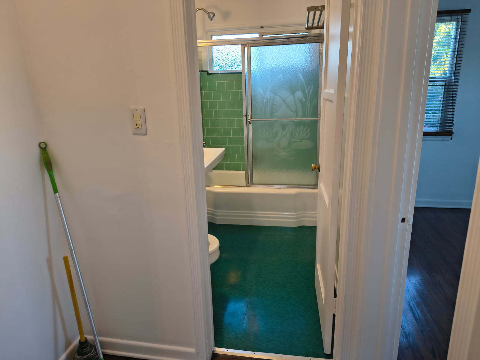 bathroom - 5216 1/2 Agnes Ave