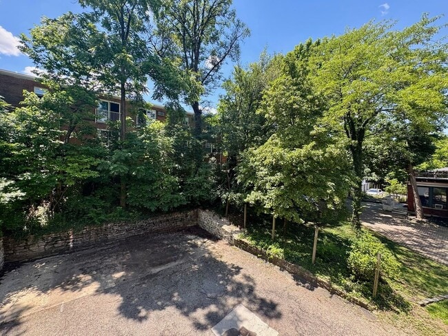 Building Photo - 211 Loraine Ave