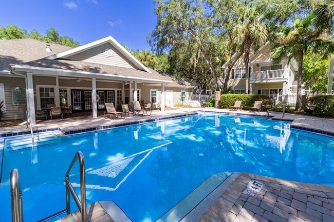 Building Photo - Luxurious 1 Bed / 1 Bath Condo in The Link...