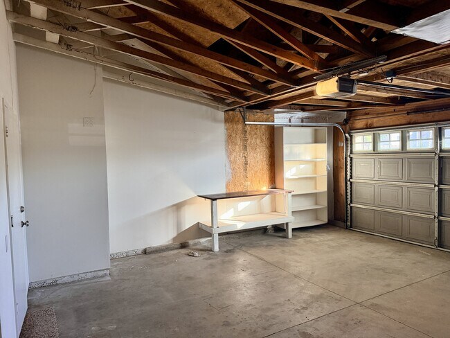 Building Photo - 4238 Brookside Dr