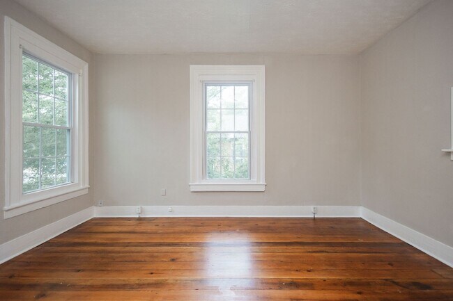 Building Photo - 315 W Chappell St