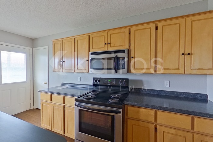 Building Photo - 4702 Janelle Dr