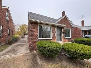 Building Photo - 7795 Heyden