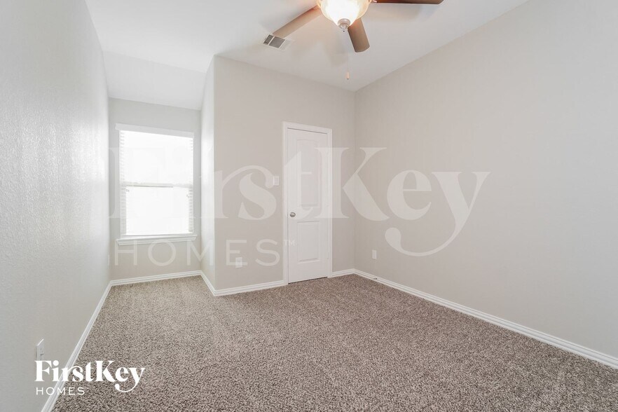 Building Photo - 6730 Trinity Trail Ln