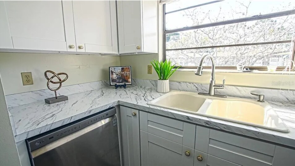 Building Photo - 6057 Topher Trail