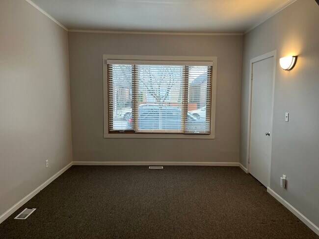 Building Photo - 3535 S Lowe Ave