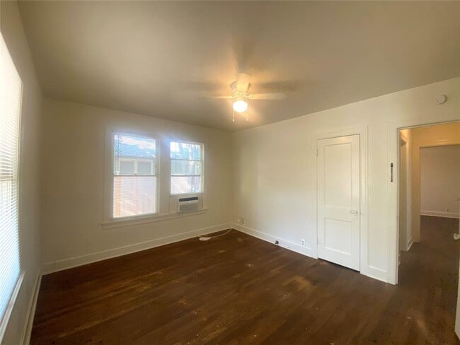 Building Photo - 4910 Avenue H