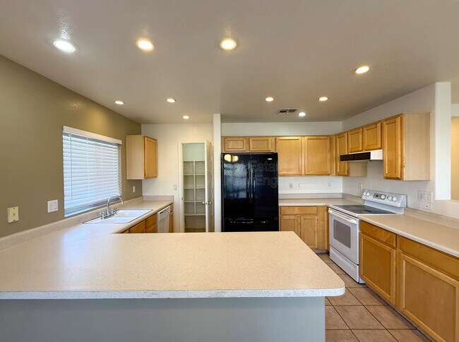 Building Photo - 10306 E Delta Ave