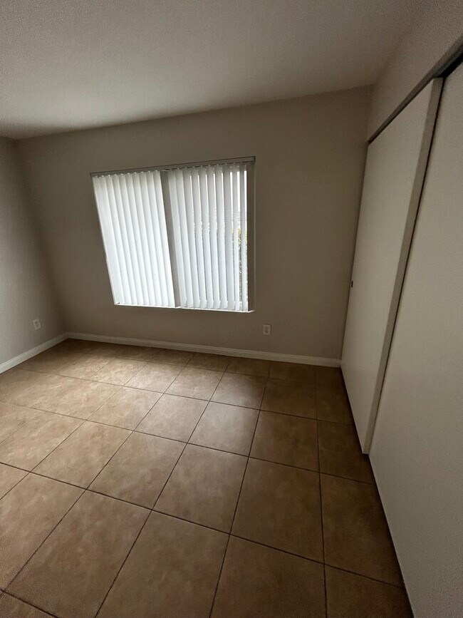 Building Photo - 6560 College Grove Dr
