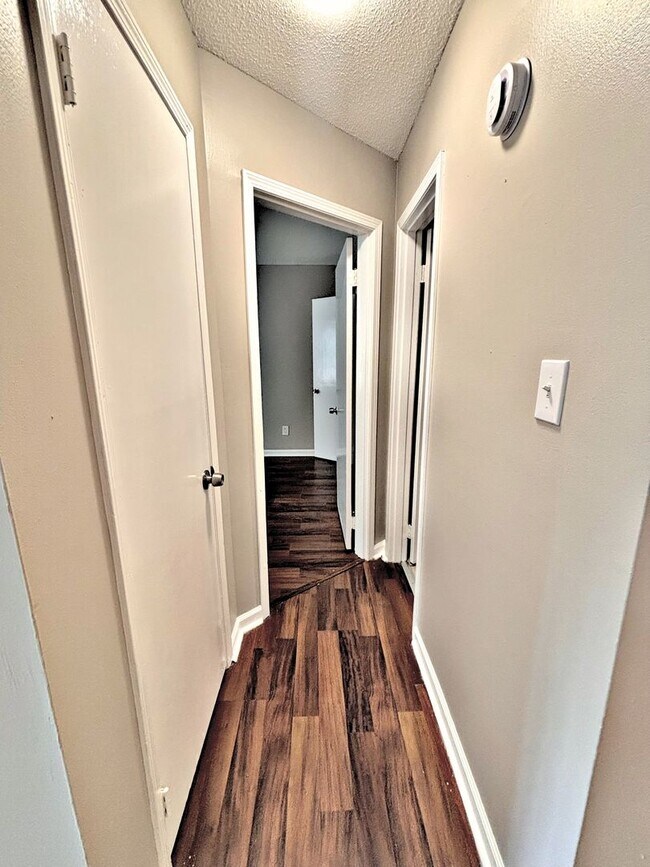 Building Photo - 2917 Wimberly Dr SW