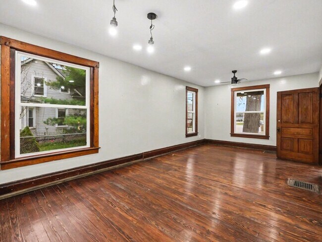 Building Photo - 120 Depot St