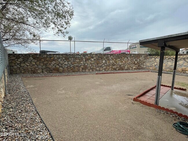 Building Photo - 1504 Monte Sanders Ln