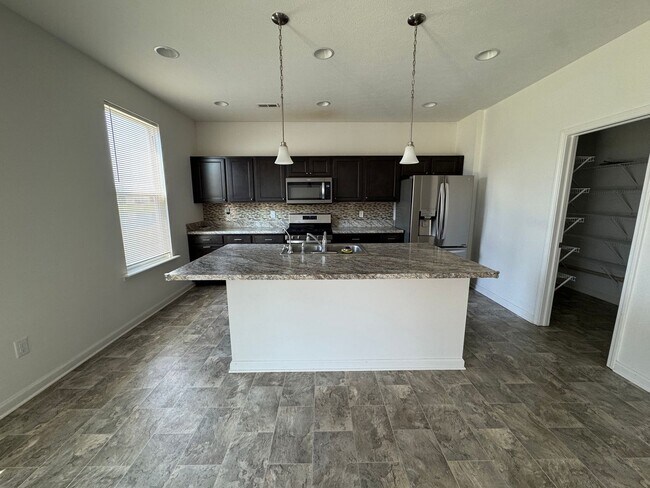 Building Photo - 1147 Sorrell Pass