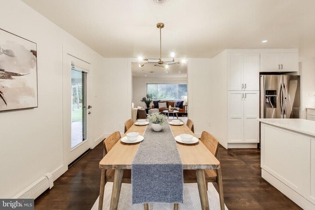 Building Photo - 4422 Neptune Dr
