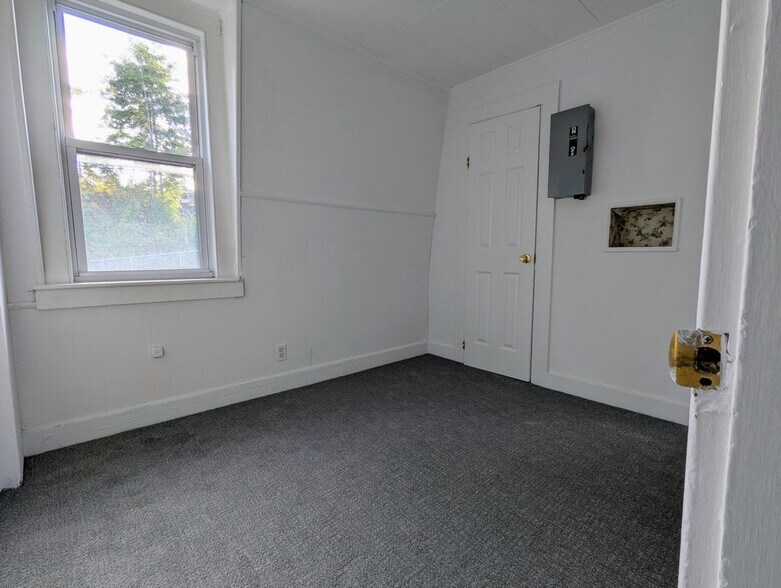 Building Photo - 45 White St