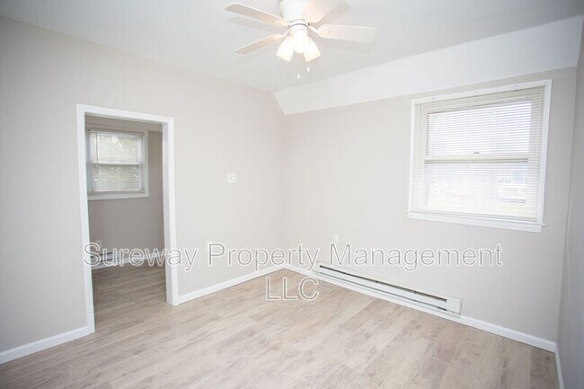 Building Photo - 37 Claypoole Ave