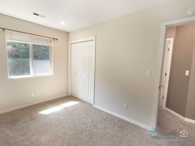 Building Photo - 20630 Willamette Dr