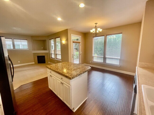 Building Photo - Well Appointed, Open Floor Plan 3-bedroom, 2.5-bathroom home in Beaverton