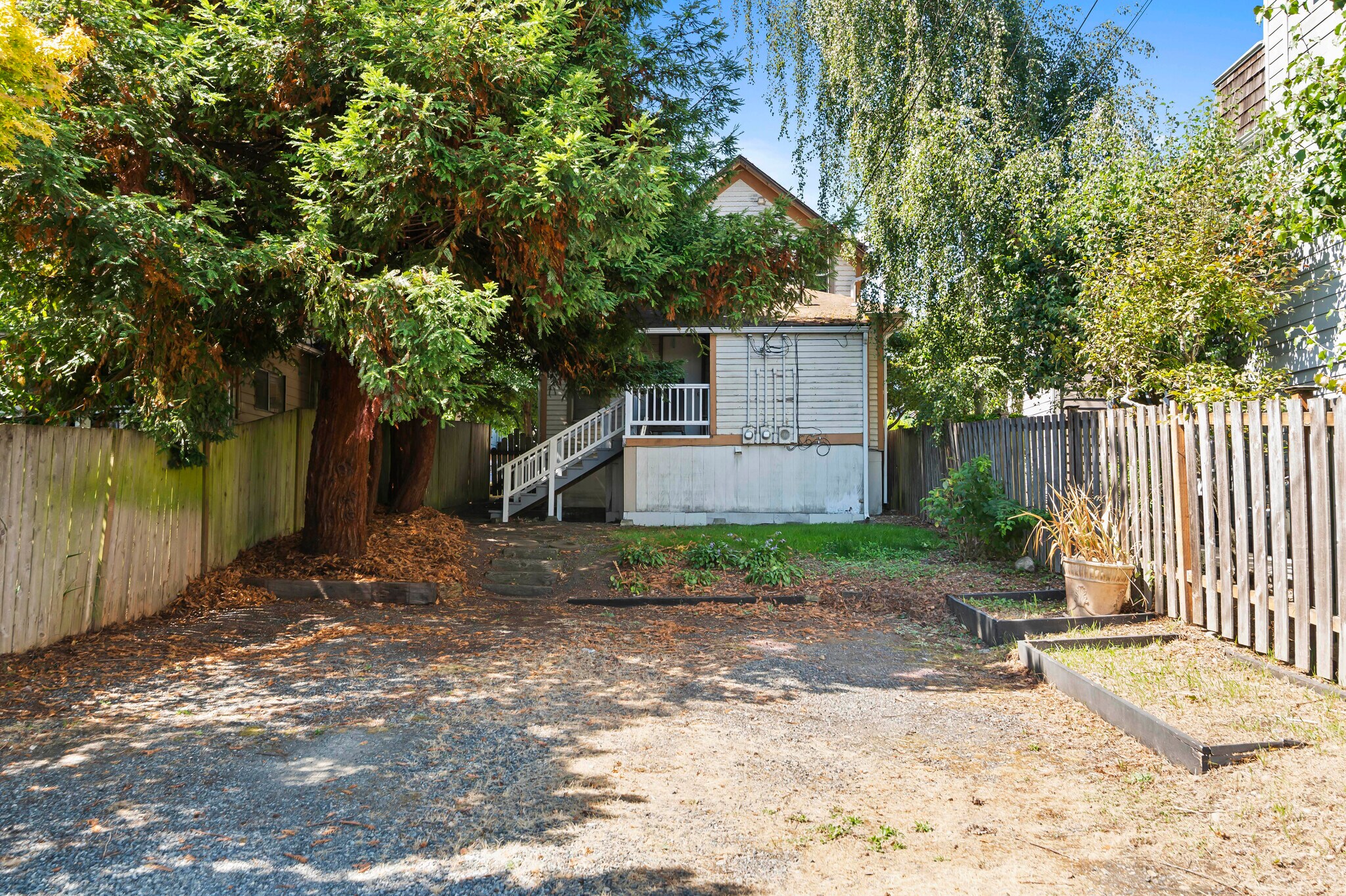 Parking - 3411 Lombard Ave