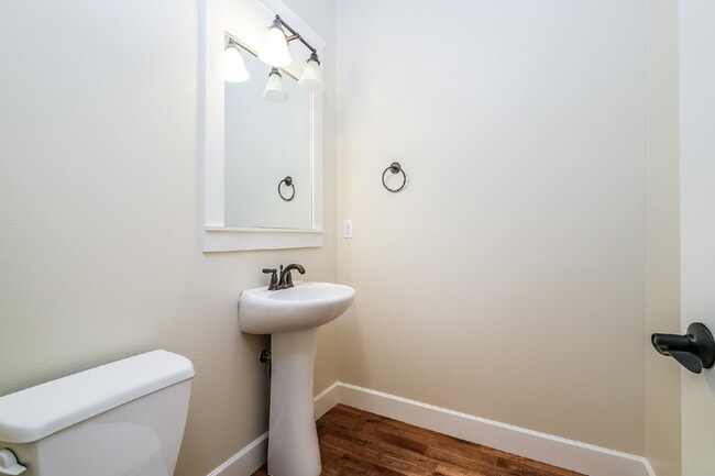 Building Photo - Beautiful Issaquah Highlands Home on Corner Lot with Greenbelt Views, Covered Porch and AC- AVAIL...