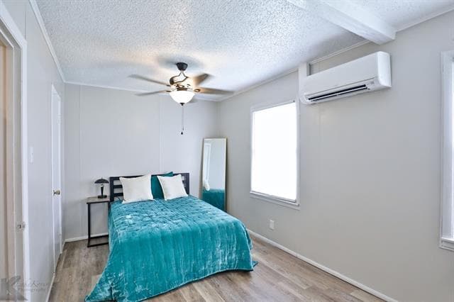 Building Photo - 5489 Encino Rd