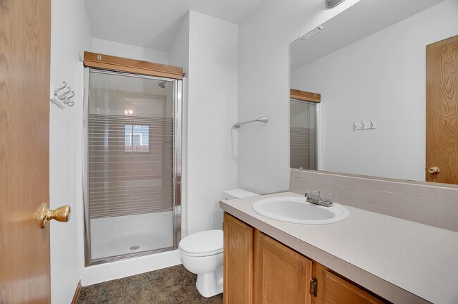 Building Photo - 866 S Buckeye Dr
