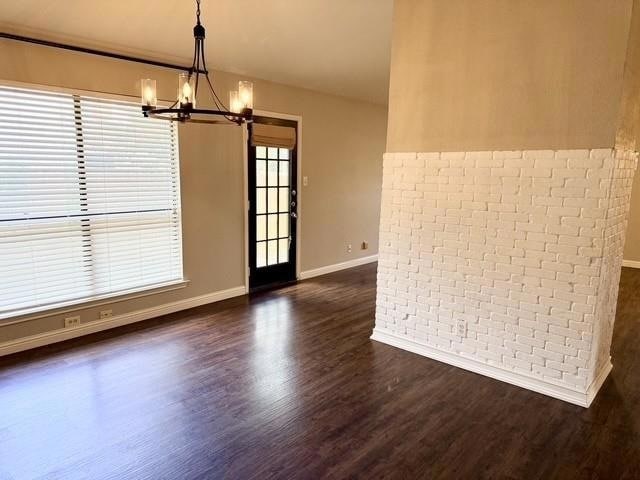 Building Photo - 1920 White Oak Cir