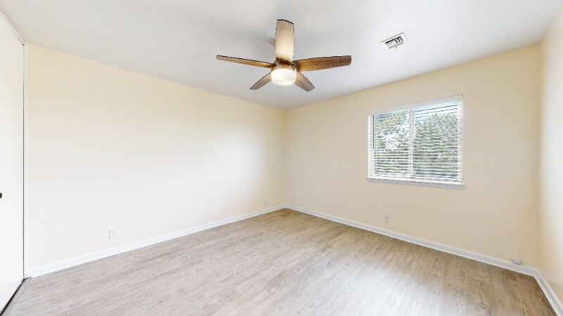 Building Photo - 407 Corona Ave