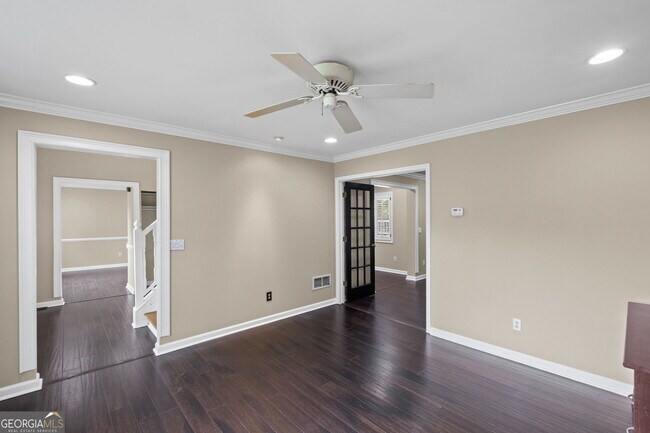 Building Photo - 2680 Nicholas Ct NE