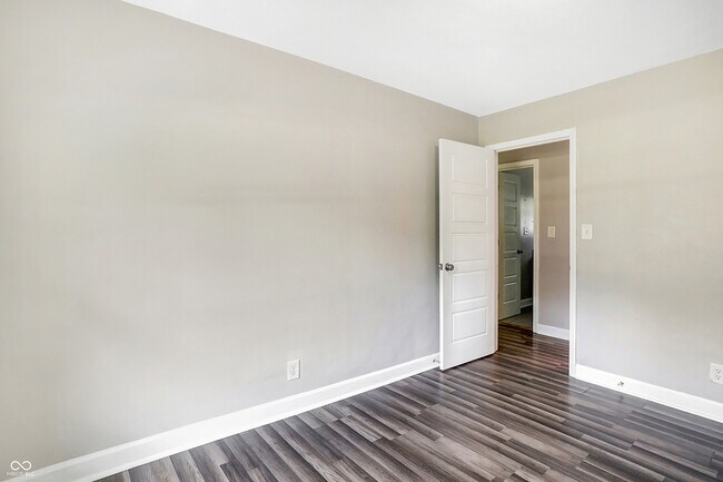 Building Photo - 3315 Beech Dr