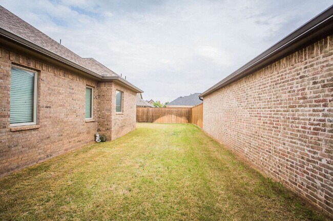 Building Photo - Luxurious home in Lubbock-Cooper ISD!