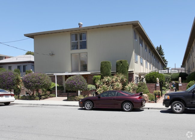 Primary Photo - Catania Apartments