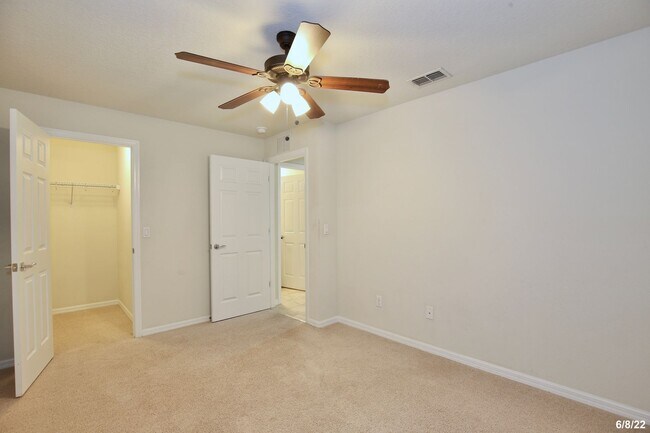 Building Photo - Beautiful 3/2 Corner Duplex with Water Vie...