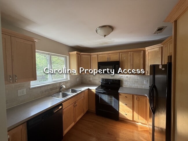 Building Photo - 103 Sue Ann Ct