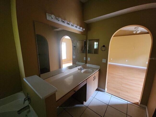 Building Photo - 3113 Turret Dr