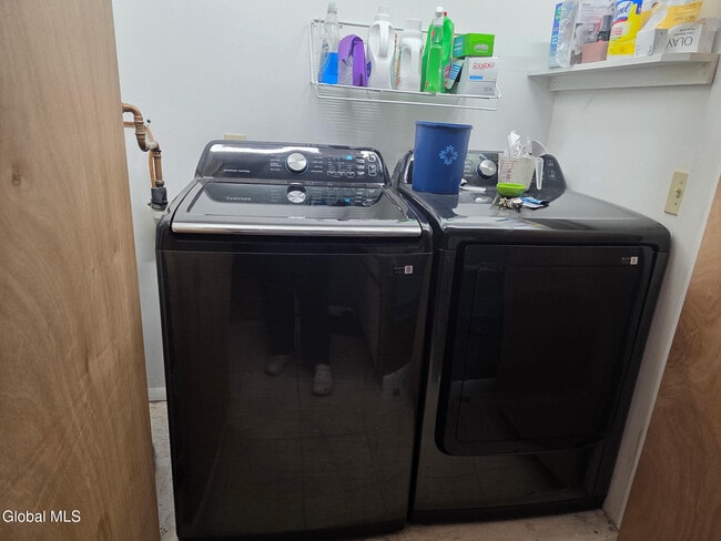 Building Photo - 13 Meadow Rue Pl