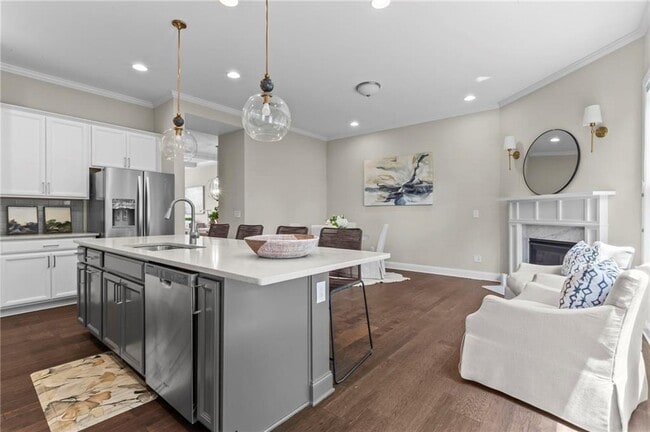 Building Photo - 3159 Rutter Dr