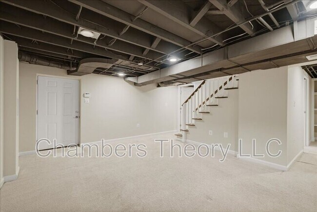 Building Photo - 3635 Vacation Ln